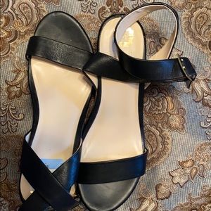 Monet designed in Italy black and brown sz 81/2